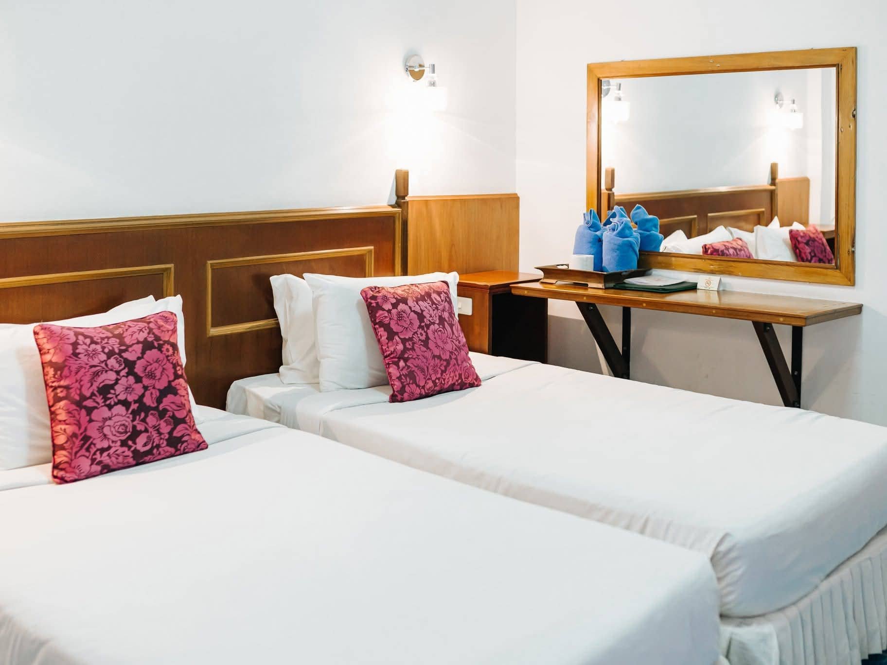 Twin Room with Private Bathroom