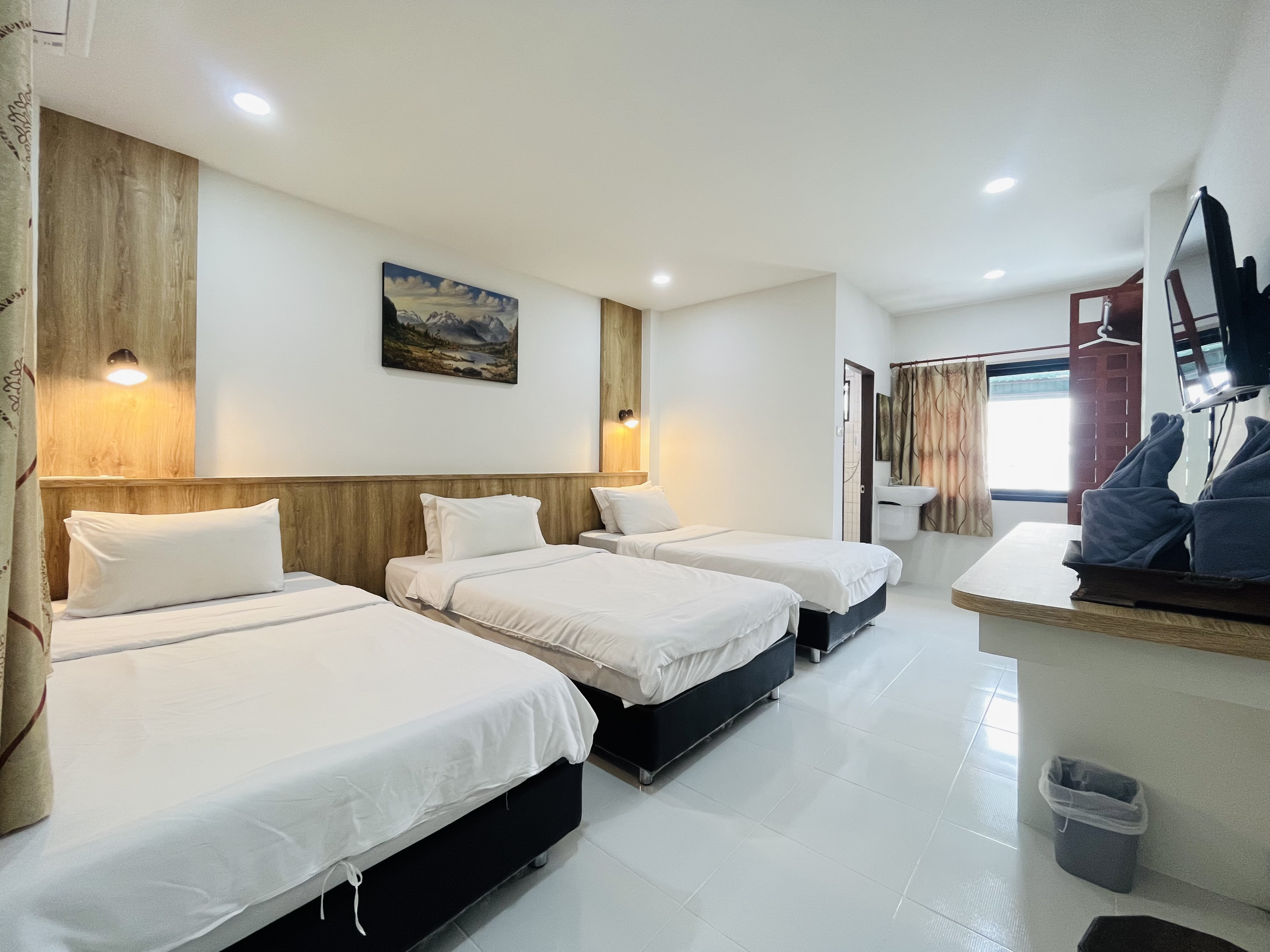 Triple Room with Bathroom