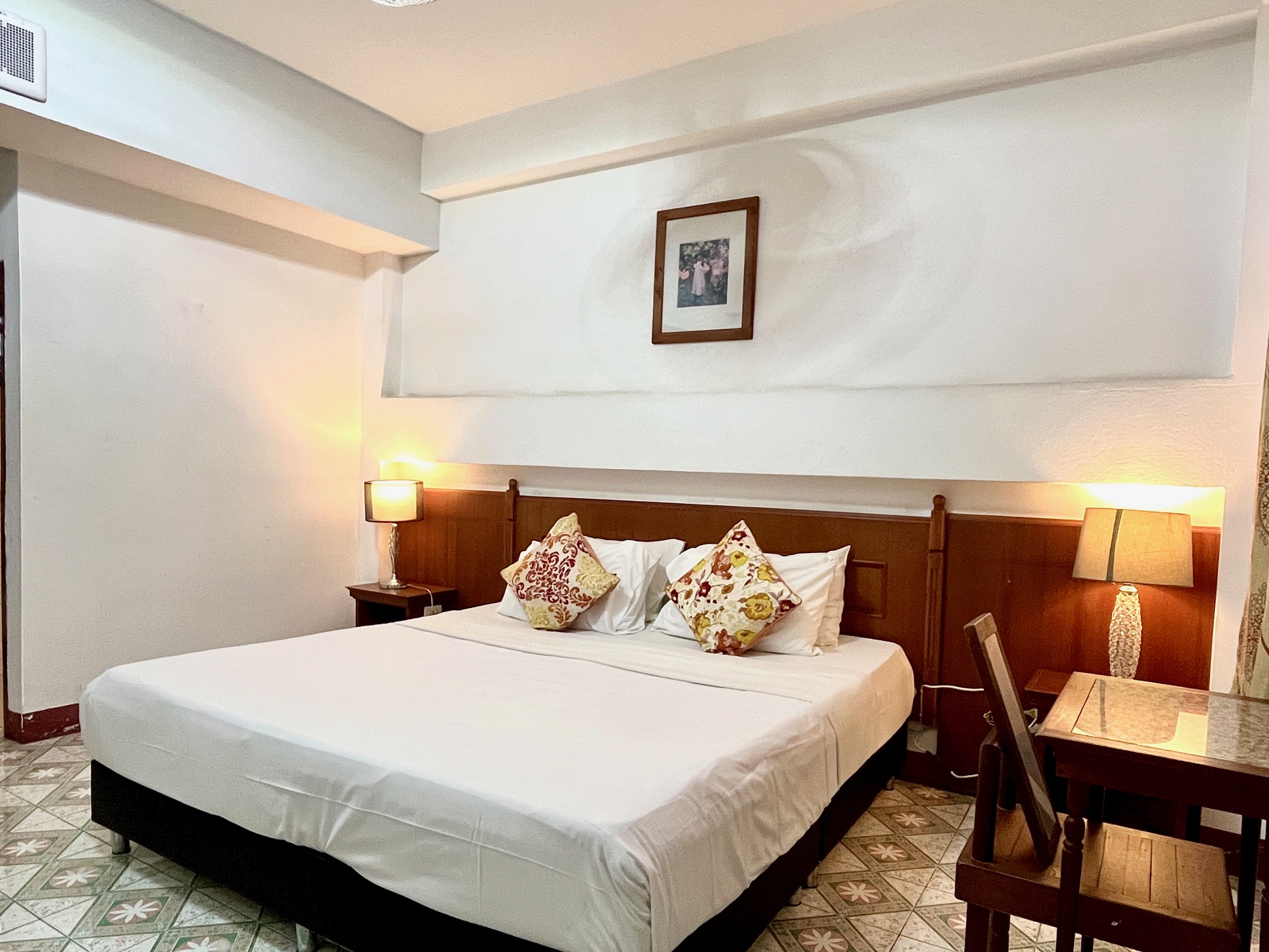 Double Room with private bathroom