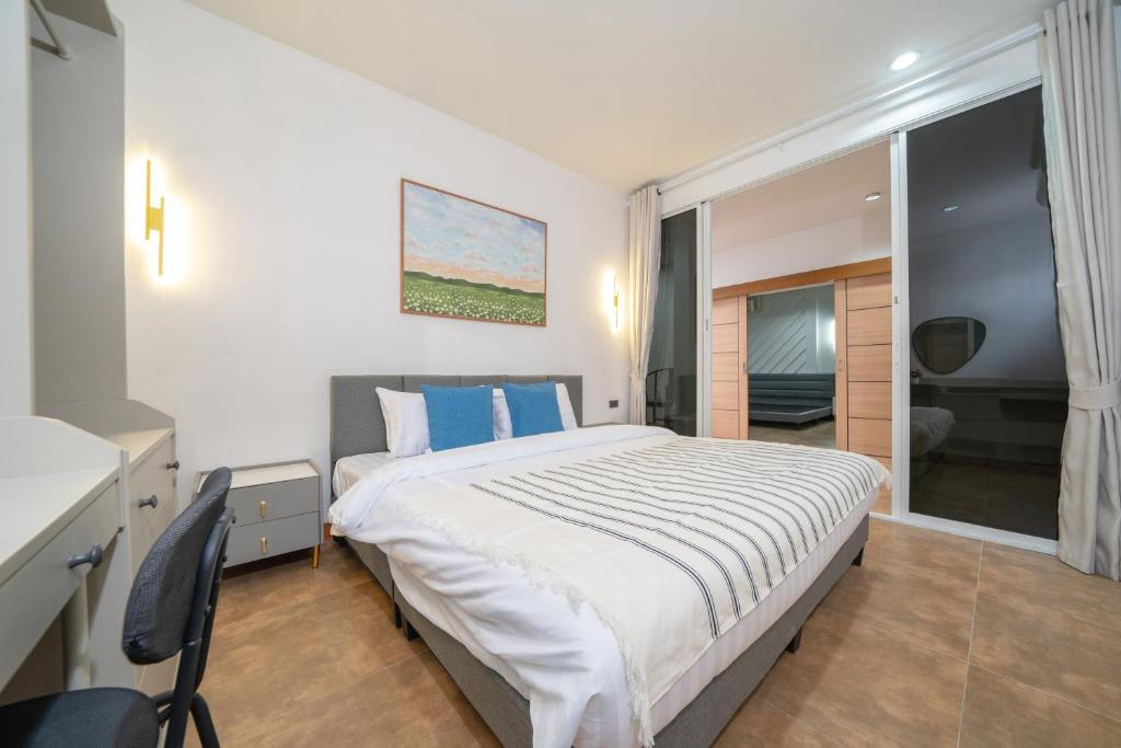 Patong Koknam 4 BR. , Jacuzzi