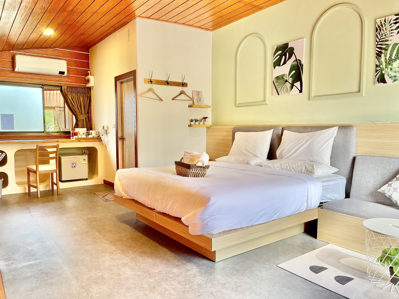 King Room with Garden View