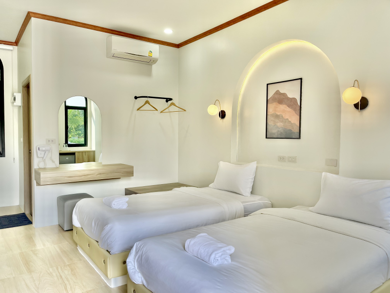 Standard Twin Room