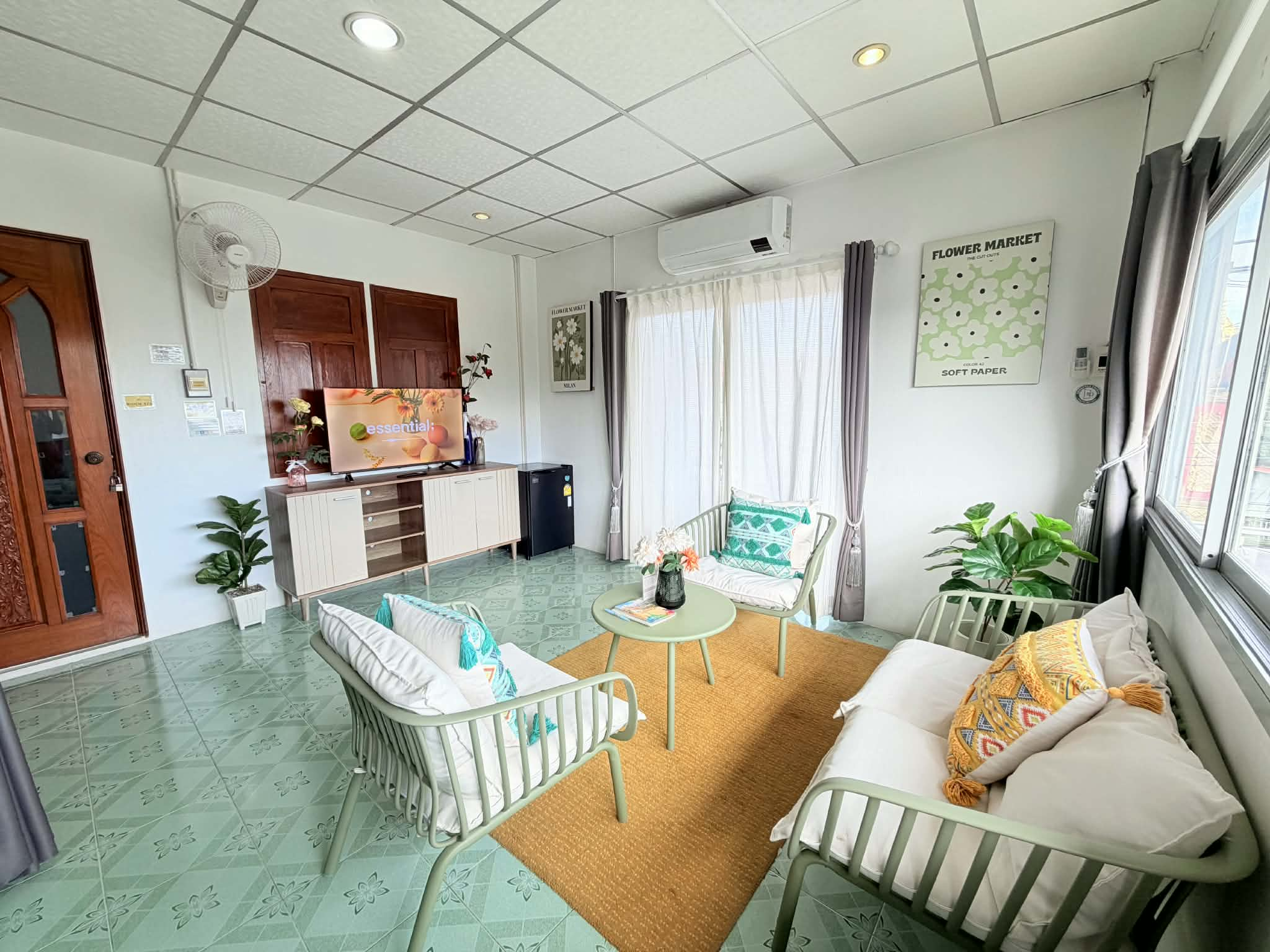 Two-bedroom Suite room (Hello Sunshine)