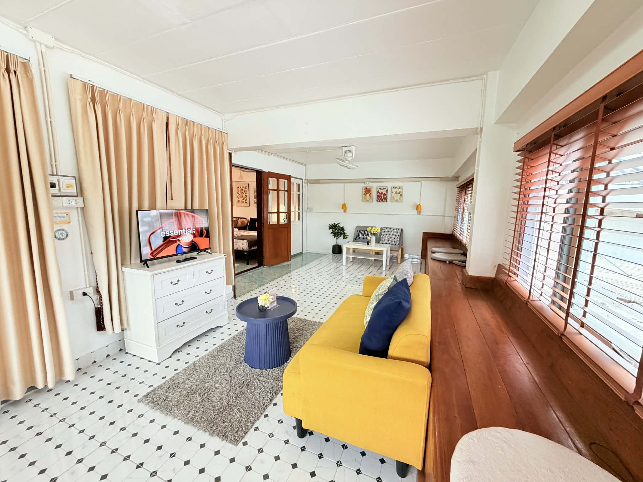 Suite room (Hello Sunshine)
