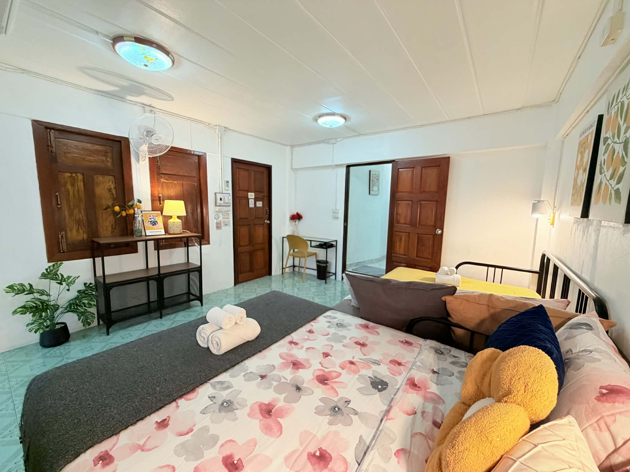 Suite room (Hello Sunshine)