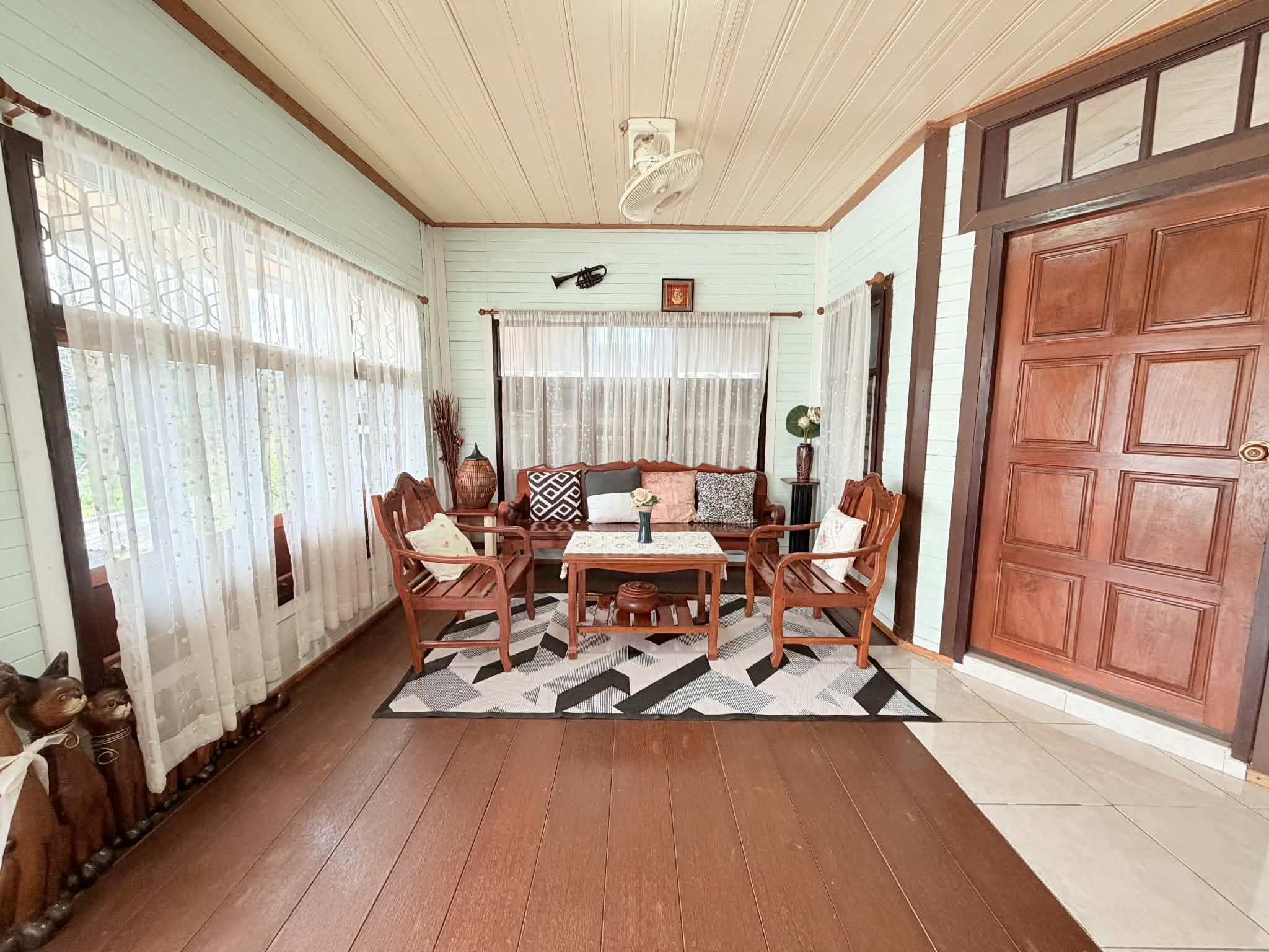 Family room (Green Riverside Homestay)