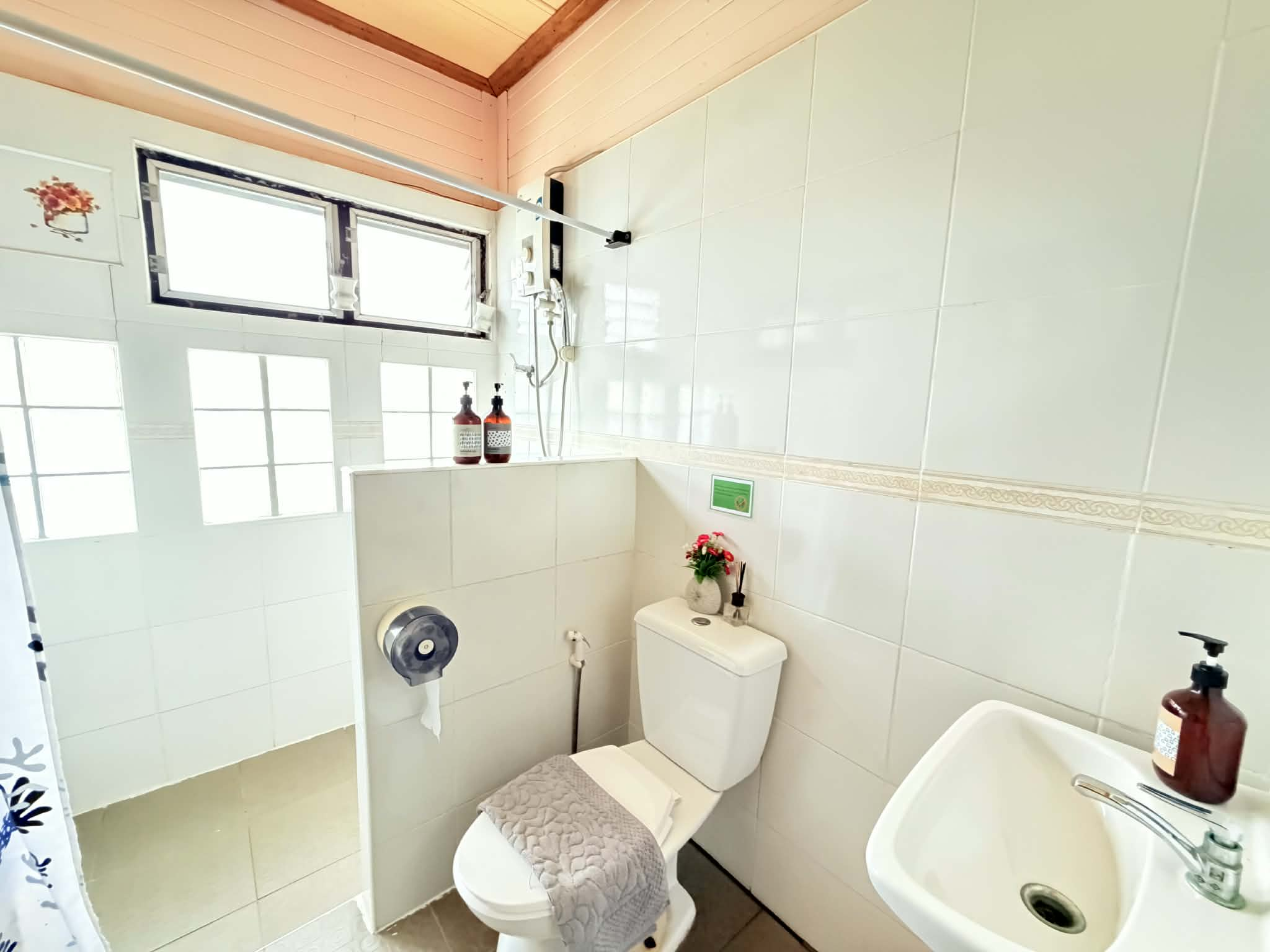 Family room (Green Riverside Homestay)