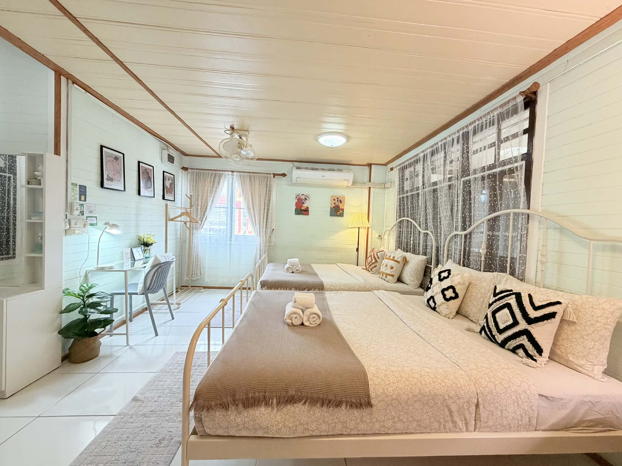 Family room (Green Riverside Homestay)