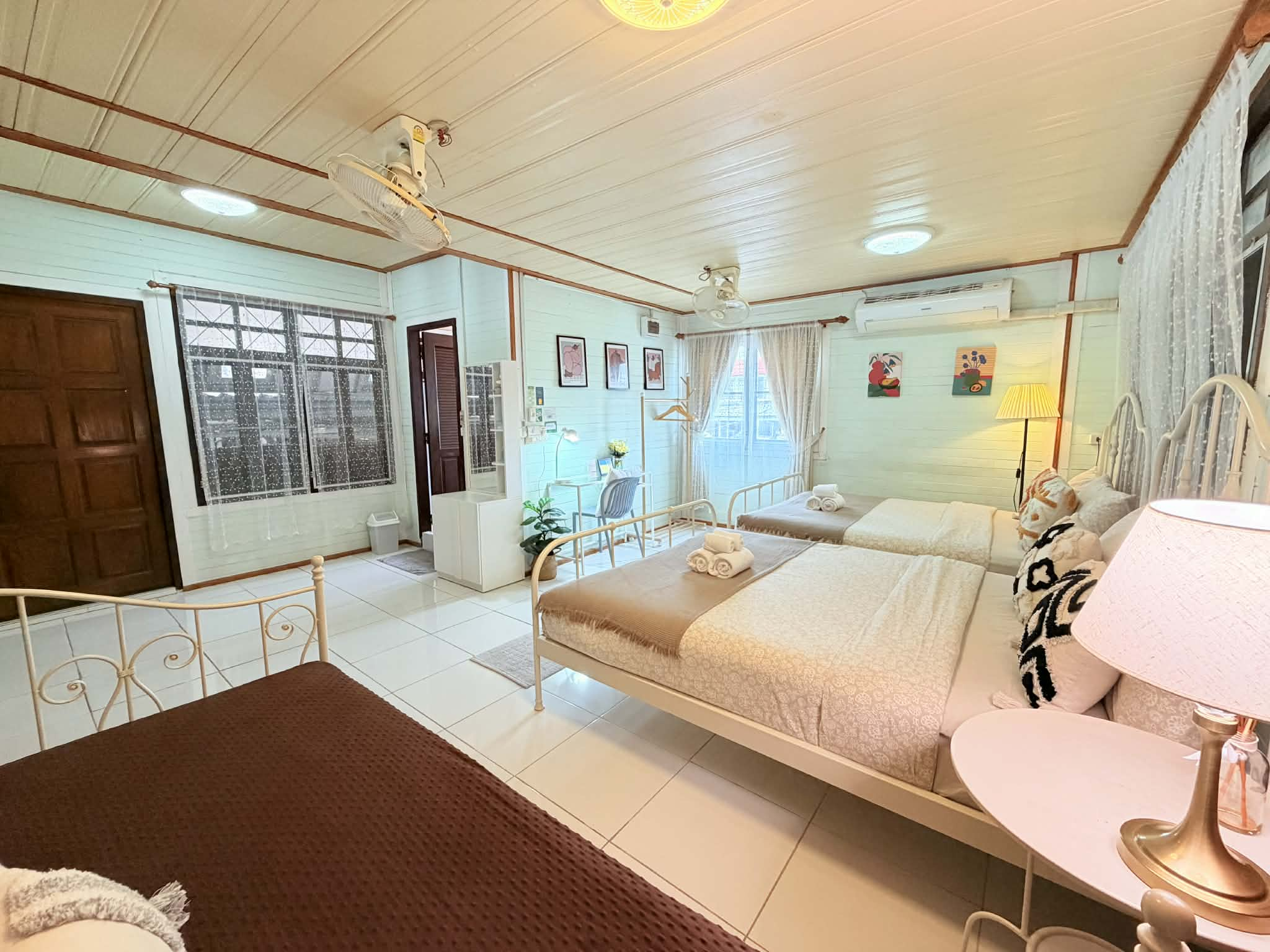 Family room (Green Riverside Homestay)