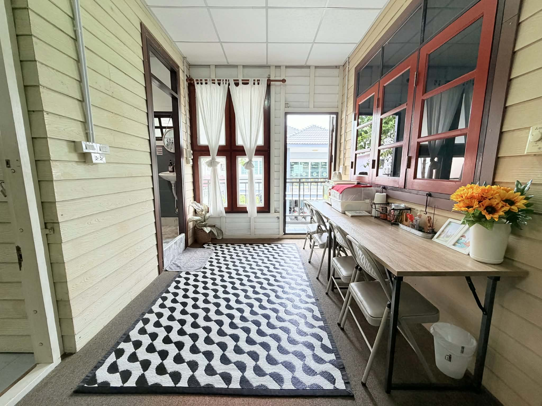 Family room (The Warehouse)
