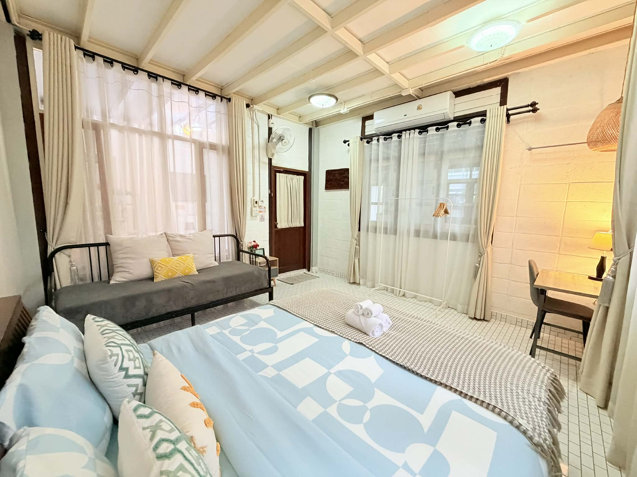 Double room (The Warehouse)