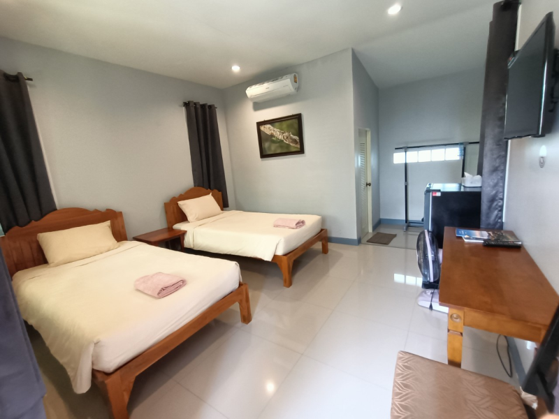 Standard Twin Room (A)