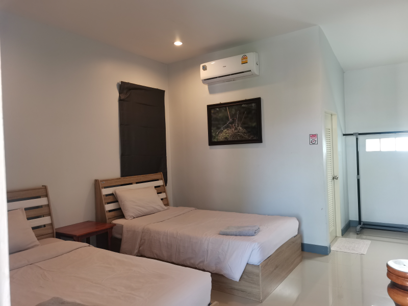Standard Twin Room (A)